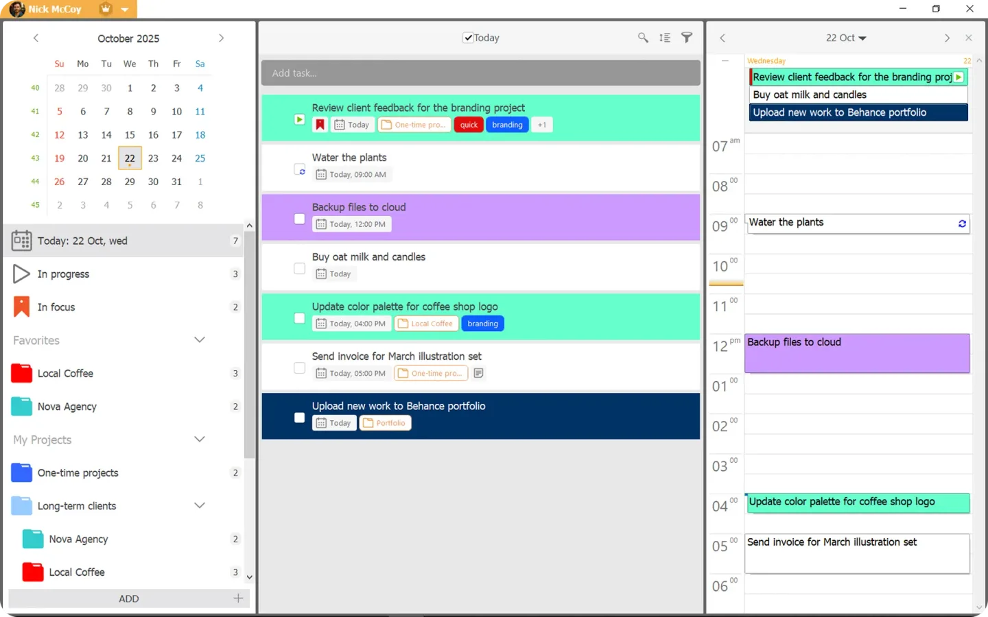 LeaderTask for Windows showing a monthly calendar, color-coded task list, project folders and an hourly day schedule