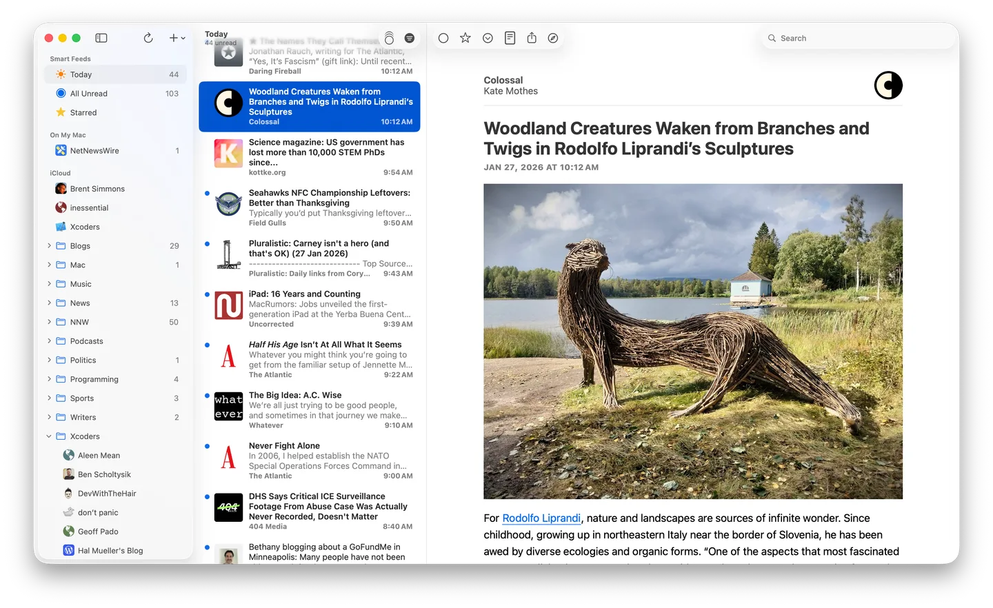NetNewsWire 7 for Mac in light mode with feed folders, an article list and a selected article in the reading pane.